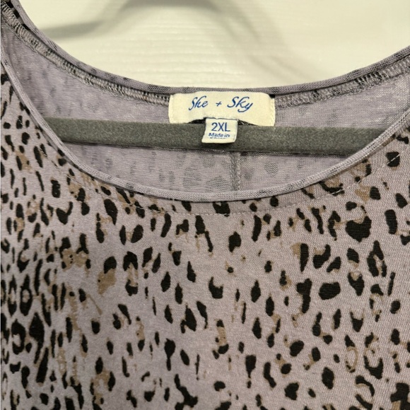She + Sky brand top with leopard print - Picture 2 of 4